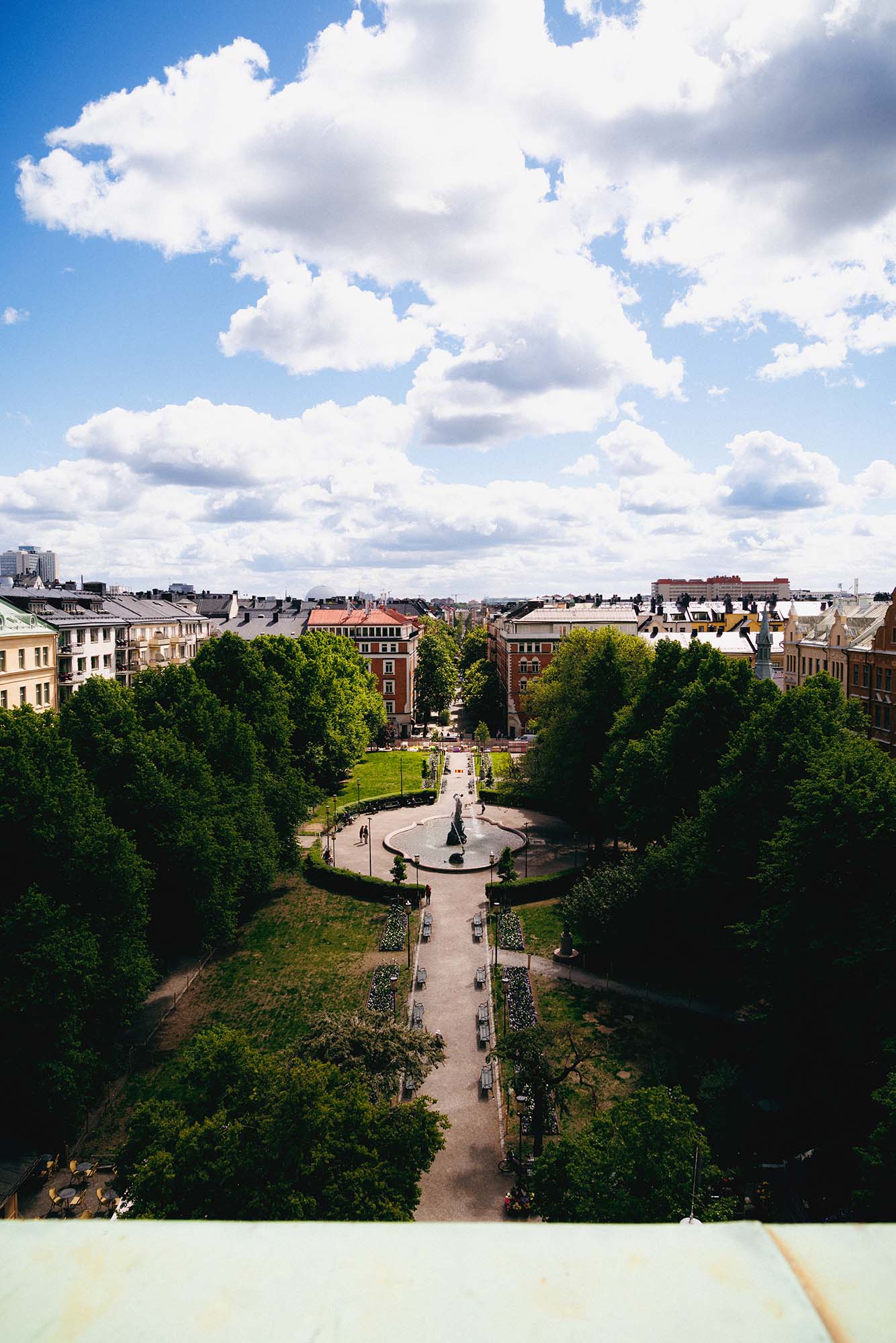 Utsikt över Mariatorget från Publique Social Club