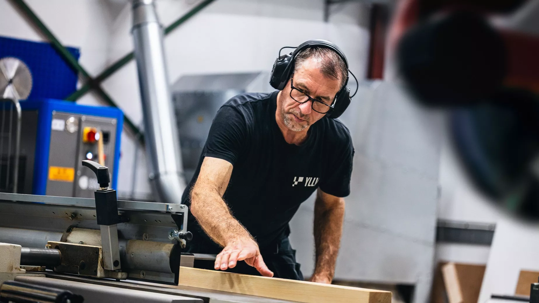 Planhyveln i snickeriet på Yllw Factory